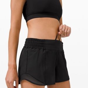 Lululemon Hotty Hot High-Rise Shorts 2.5” (Black)